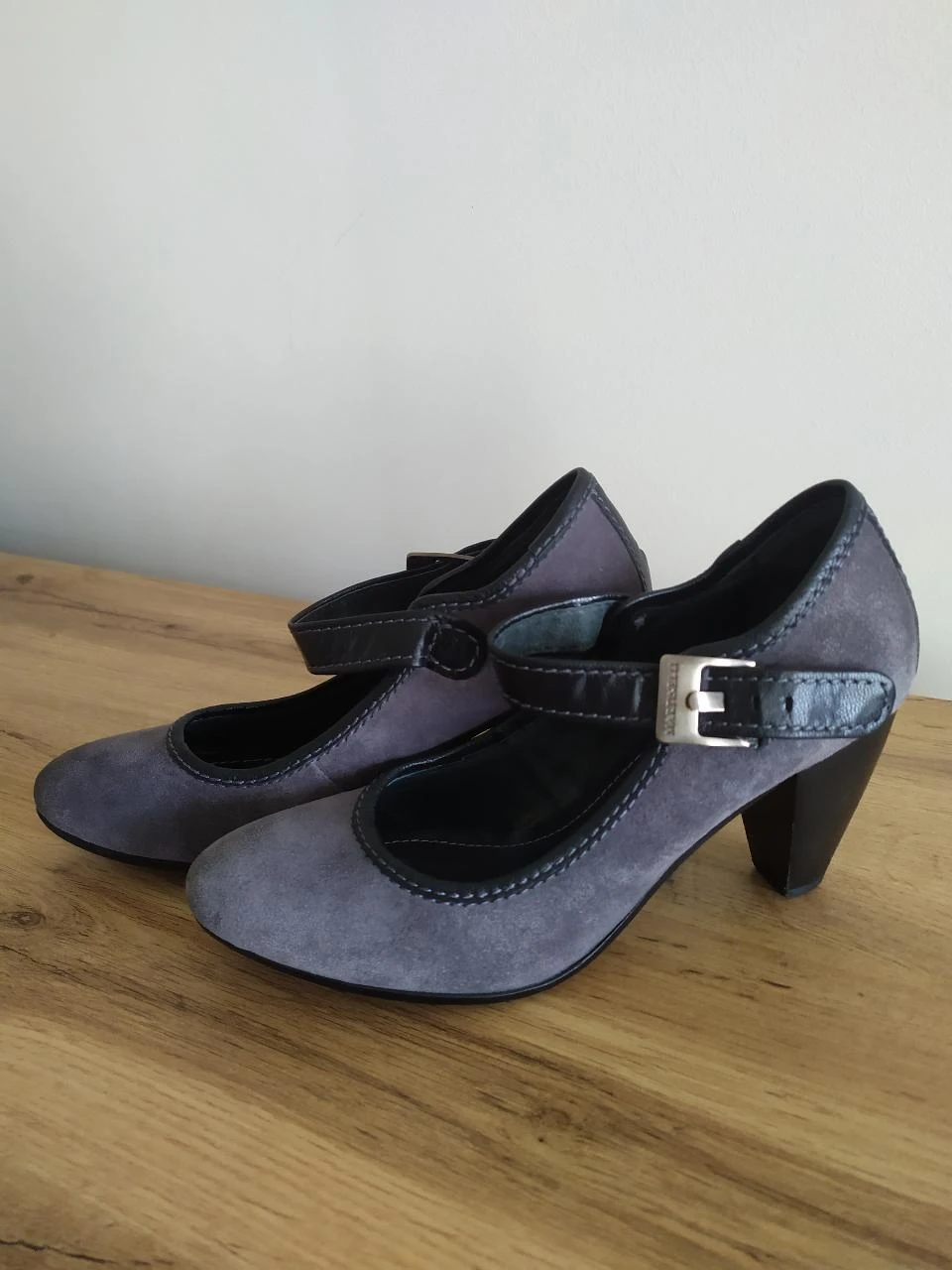 Elegant Martinelli Sapatos de Salto em Camurça Cinza Pele Tamanho 36 Pulseira – photo 5
